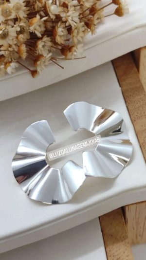 Brincos folhados ouro e prata.  NÍQUEL FREE